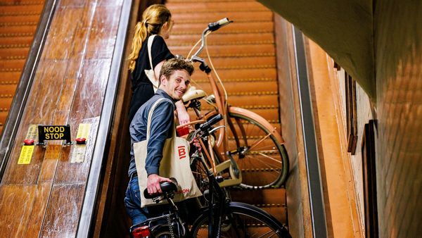 You can still enter the tunnel via the authentic wooden escalators, which were a true one-off when it opened.