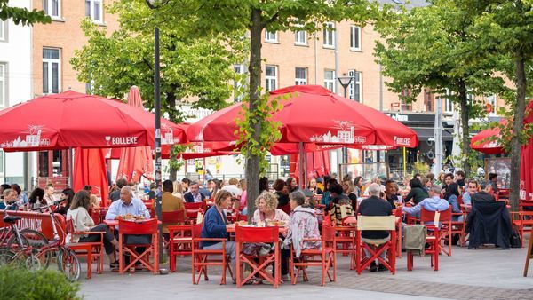Mechelseplein Café Zeppos