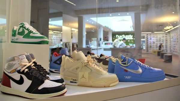 Sneakerwinkels in Antwerpen scoor de nieuwste sneakers Visit Antwerpen