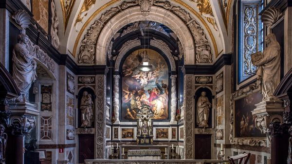 Sint-Carolus Borromeuskerk, barokke interieur