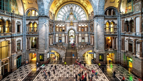 De inkomhal van het Centraal Station in Antwerpen