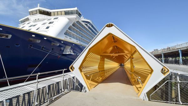 The cruise terminal at the Steen