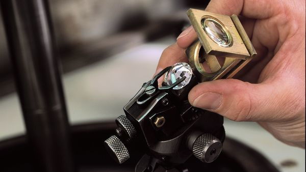 loupe 3 © Donald Woodrow