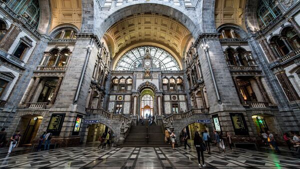 Central hall in the monumental Central Station