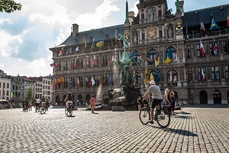 Grote Markt met de Brabofontein