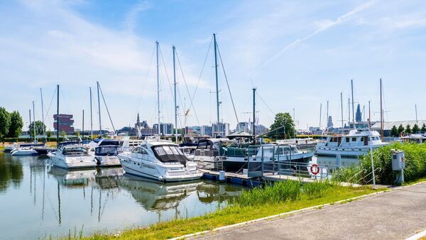 Marina on Linkeroever.