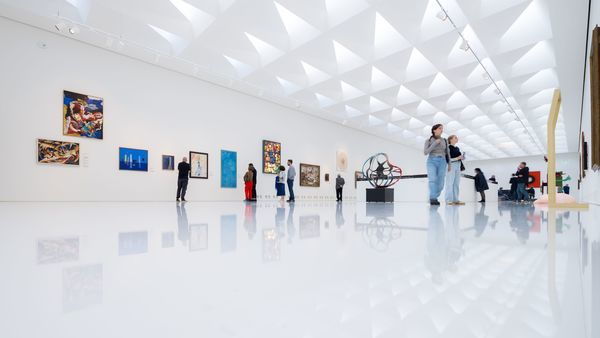 KMSKA, visitors admiring artworks
